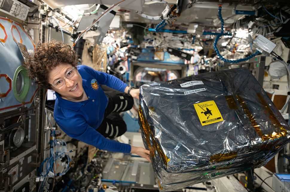 رکورد طولانی‌ترین حضور یک زن در فضا شکسته شد!